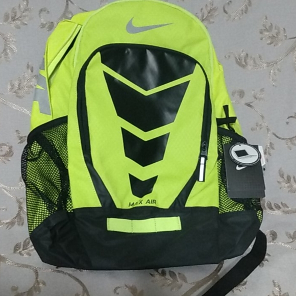 Nike Other - Nike backpack/laptop sleeve